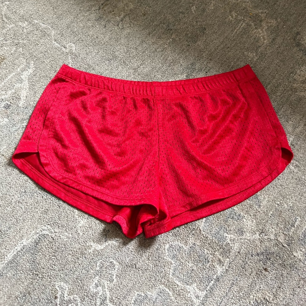 red shorts